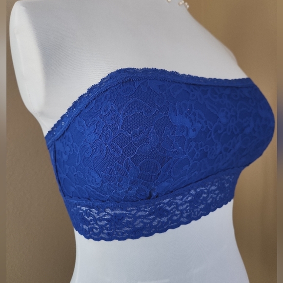 Victoria's Secret Lace Bralette - Picture 5 of 14